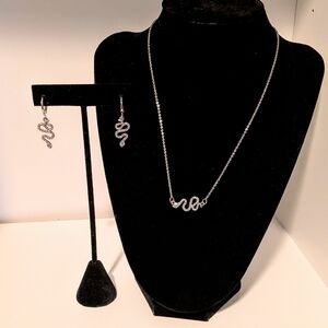 Elegant Silver Snake Jewelry Set